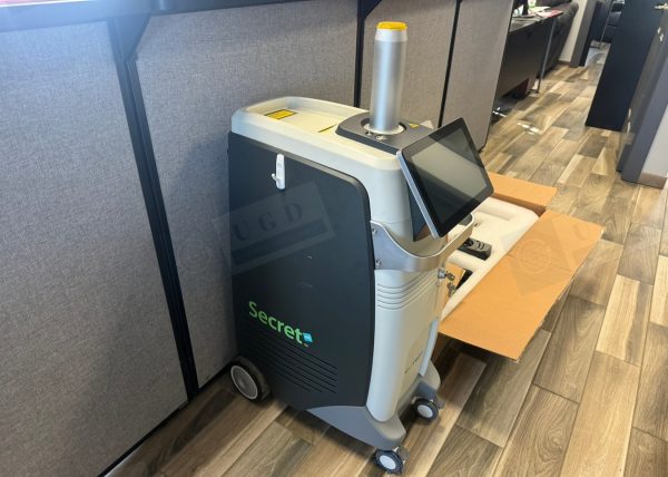 Cutera Secret PRO RF microneedling with Co2